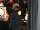 p4253181